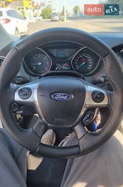 Универсал Ford Focus 2012 в 