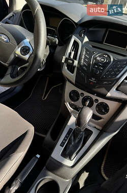 Хэтчбек Ford Focus 2014 в 
