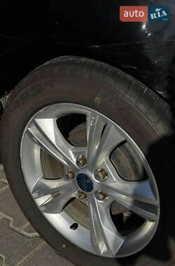 Хэтчбек Ford Focus 2014 в 