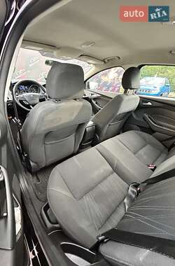 Седан Ford Focus 2015 в 