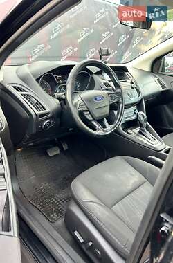 Седан Ford Focus 2015 в 