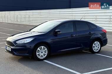 Седан Ford Focus 2016 в 