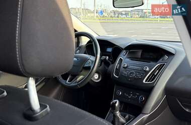 Седан Ford Focus 2016 в 