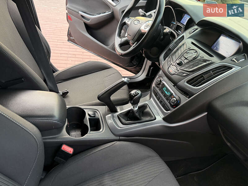 Хэтчбек Ford Focus 2013 в Сарнах