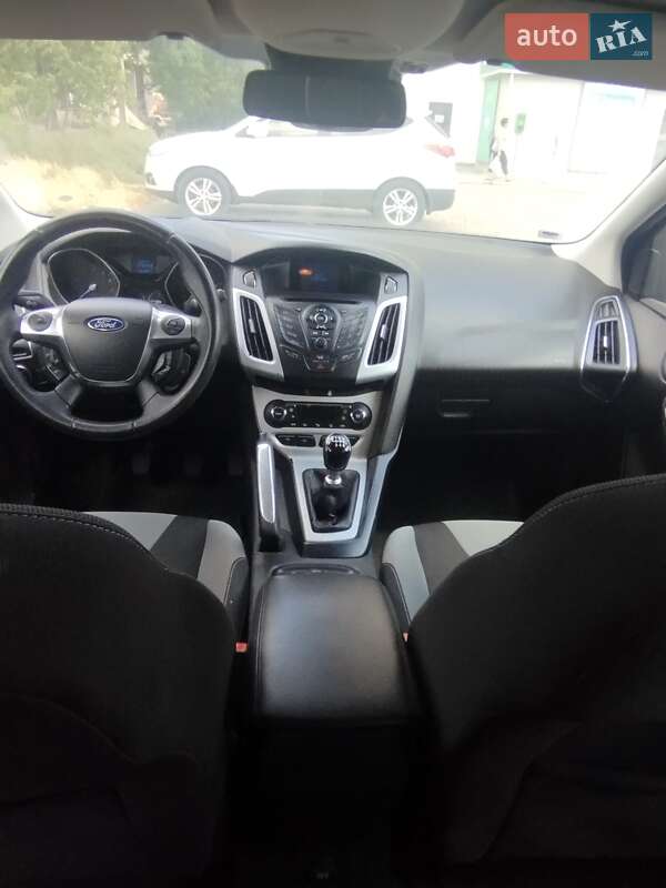 Хэтчбек Ford Focus 2012 в Николаеве фото 3 Хэтчбек Ford Focus 2012 в Николаеве