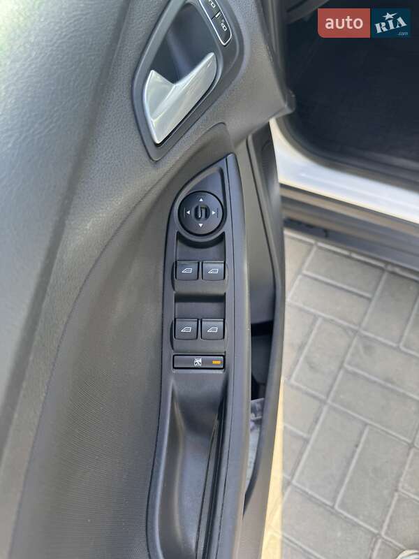 Седан Ford Focus 2015 в Черкассах