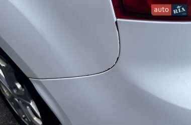 Хэтчбек Ford Focus 2013 в 
