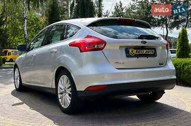 Хэтчбек Ford Focus 2015 в 