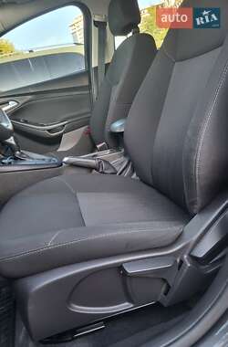 Седан Ford Focus 2016 в 