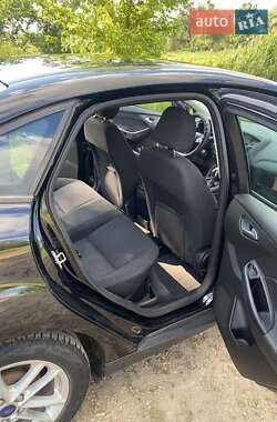 Седан Ford Focus 2016 в 
