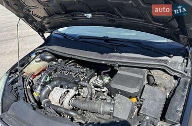Хетчбек Ford Focus 2006 в 