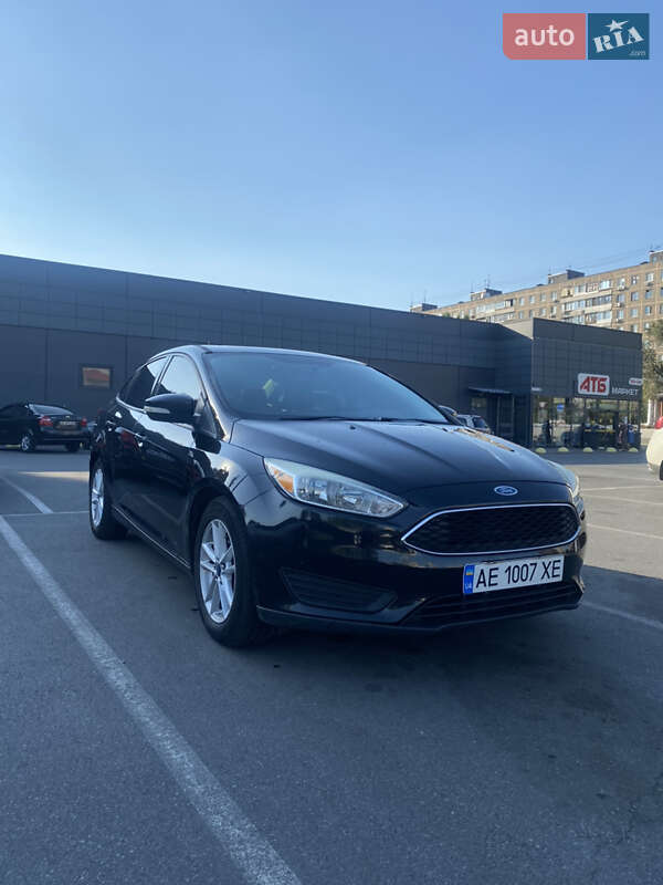 Седан Ford Focus 2015 в 