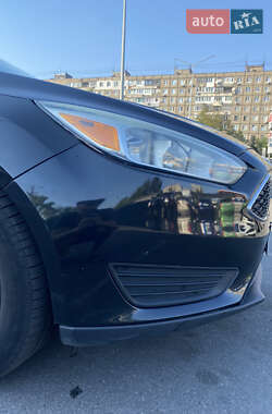 Седан Ford Focus 2015 в 