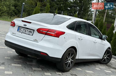 Седан Ford Focus 2016 в 