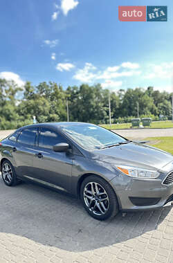 Седан Ford Focus 2016 в 