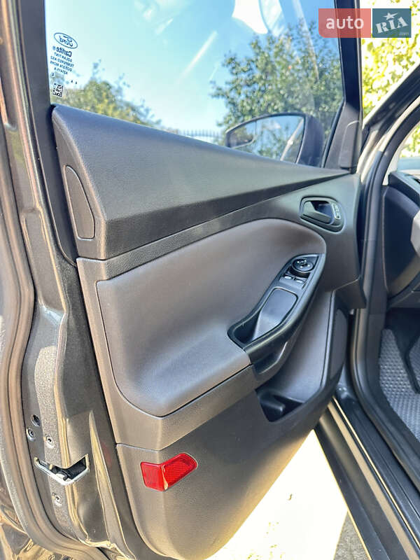 Седан Ford Focus 2016 в Радивилове фото 38 Седан Ford Focus 2016 в Радивилове