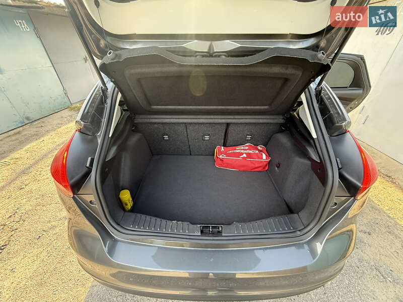 Хэтчбек Ford Focus 2015 в Харькове