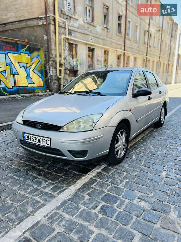Седан Ford Focus 2001 в 