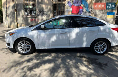 Седан Ford Focus 2015 в 