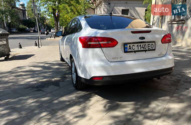 Седан Ford Focus 2015 в 