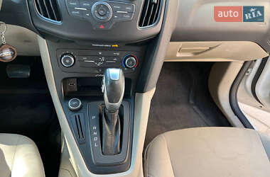 Седан Ford Focus 2015 в 