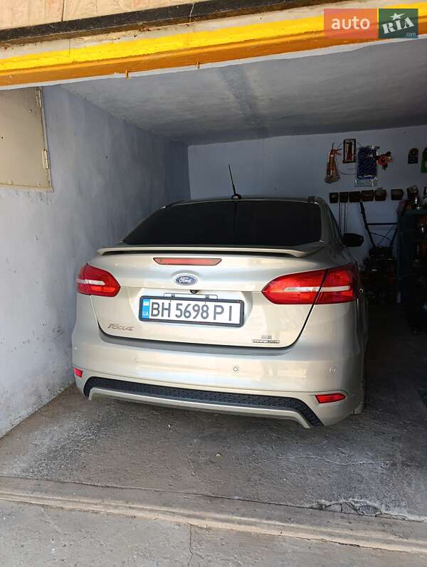 Седан Ford Focus 2015 в Ізмаїлі