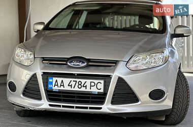 Хэтчбек Ford Focus 2013 в 