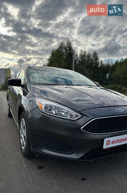 Седан Ford Focus 2015 в 