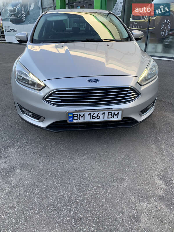 Седан Ford Focus 2015 в 