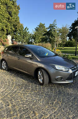 Хэтчбек Ford Focus 2014 в 