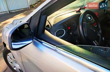 Хэтчбек Ford Focus 2011 в 