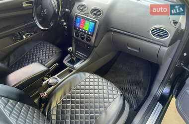 Хетчбек Ford Focus 2005 в 