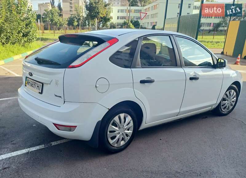 Хэтчбек Ford Focus 2011 в Киеве
