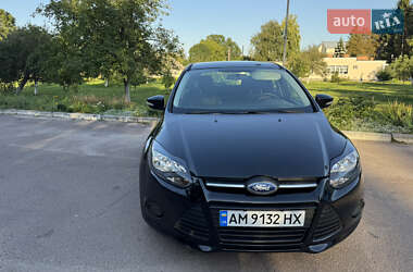 Хэтчбек Ford Focus 2014 в 