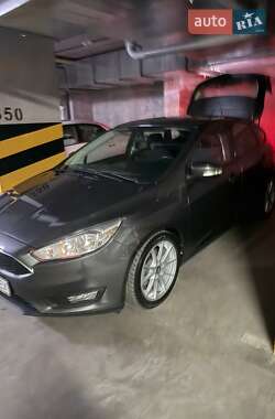 Хэтчбек Ford Focus 2018 в 