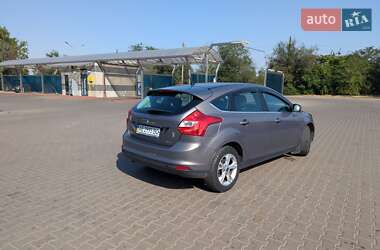 Хэтчбек Ford Focus 2013 в 