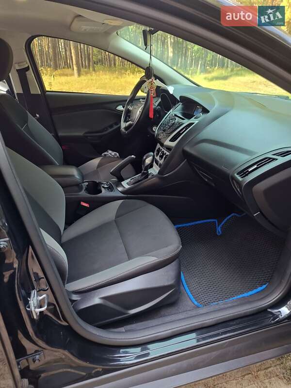 Седан Ford Focus 2014 в Лебедине