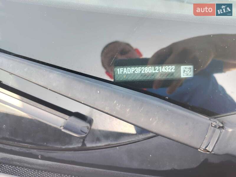 Седан Ford Focus 2015 в Ужгороде