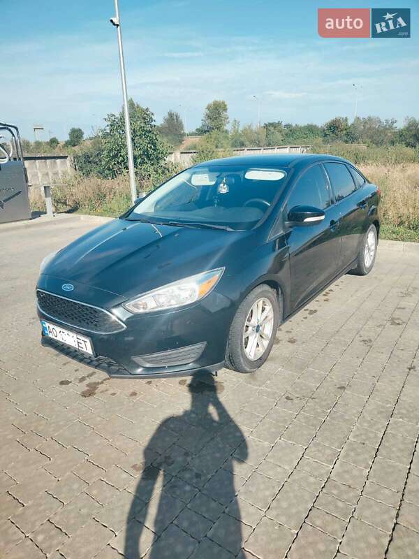 Седан Ford Focus 2015 в Ужгороде