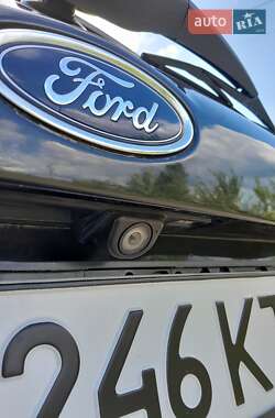 Хэтчбек Ford Focus 2015 в 