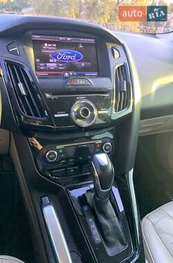 Хэтчбек Ford Focus 2013 в 