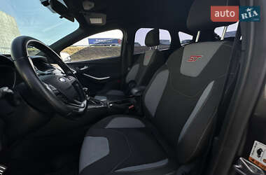 Хэтчбек Ford Focus 2017 в 