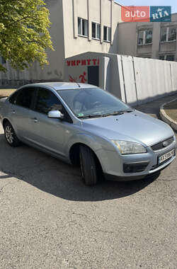 Седан Ford Focus 2005 в 