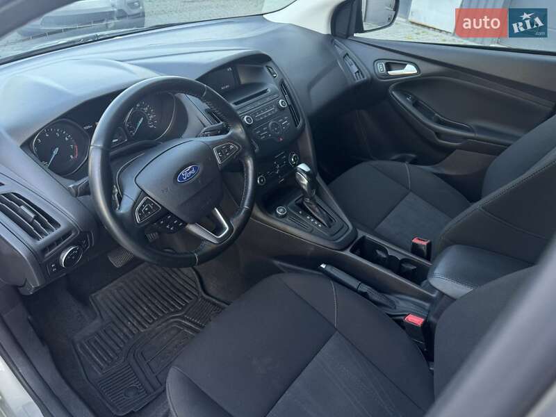 Хэтчбек Ford Focus 2015 в Киеве