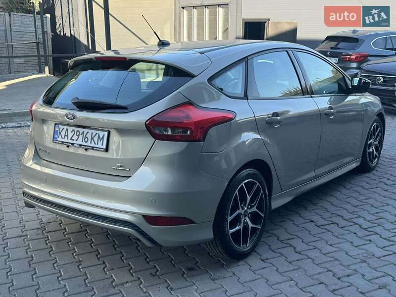 Хэтчбек Ford Focus 2015 в Киеве
