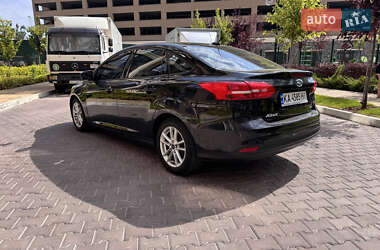 Седан Ford Focus 2015 в 