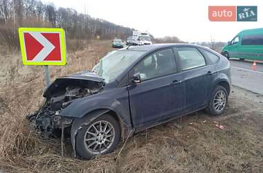 Хэтчбек Ford Focus 2010 в 