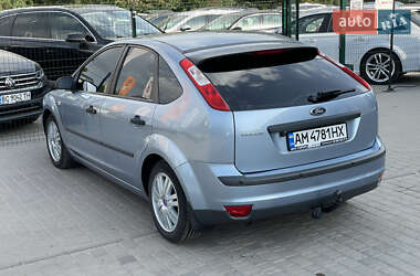 Хэтчбек Ford Focus 2005 в 