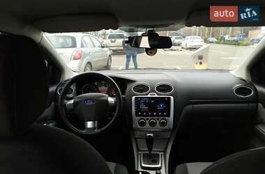 Хетчбек Ford Focus 2010 в 