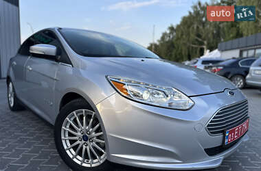 Хэтчбек Ford Focus 2014 в 